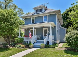 210 W Evergreen St, Wheaton, IL 60187