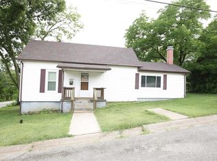 1001 Stewart St, De Soto, MO