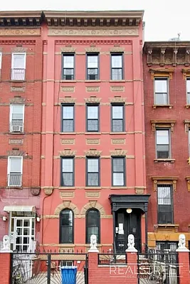 Rented by Real Street Inc | media 9