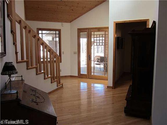 4th image of 376 Branchwood Bend Ln