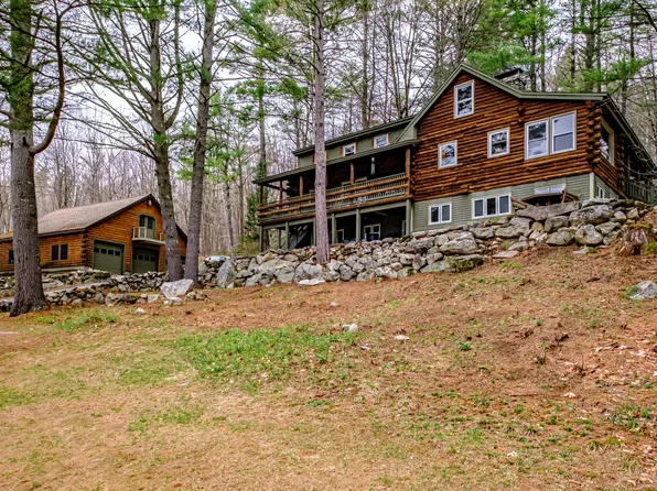 7 Gordon Ave, Rumford, ME 04276