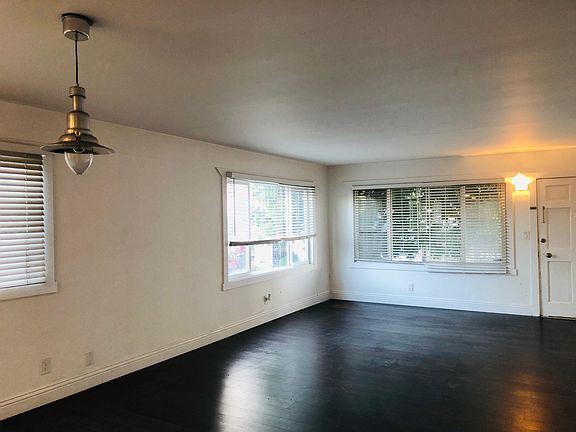 3rd image of 1901 6th St #207