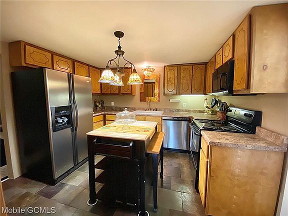 3rd image of 35567 Colquitt Ln