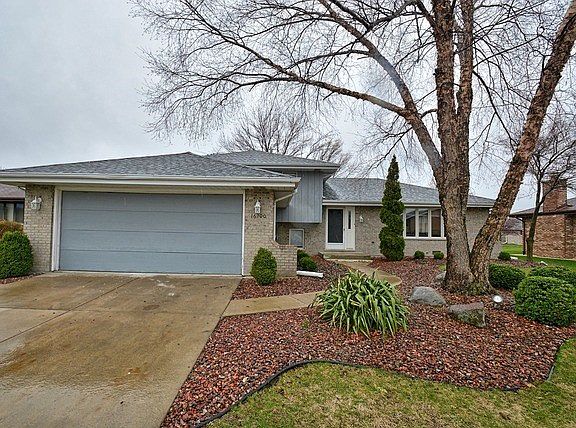 2nd image of 16200 Pine Dr
