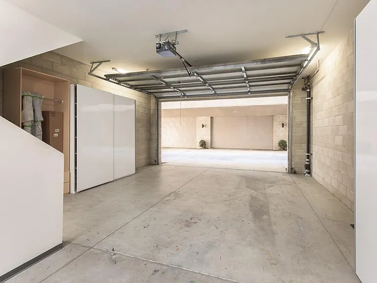 717 N Highland Ave #9 — Photo 11