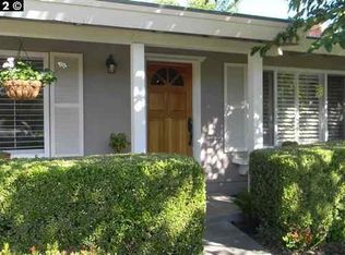 8 Sheldon Ct, Walnut Creek, CA 94597