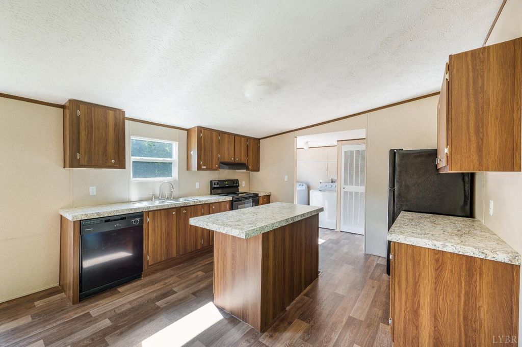 5046 Red House Rd, Appomattox, VA - More