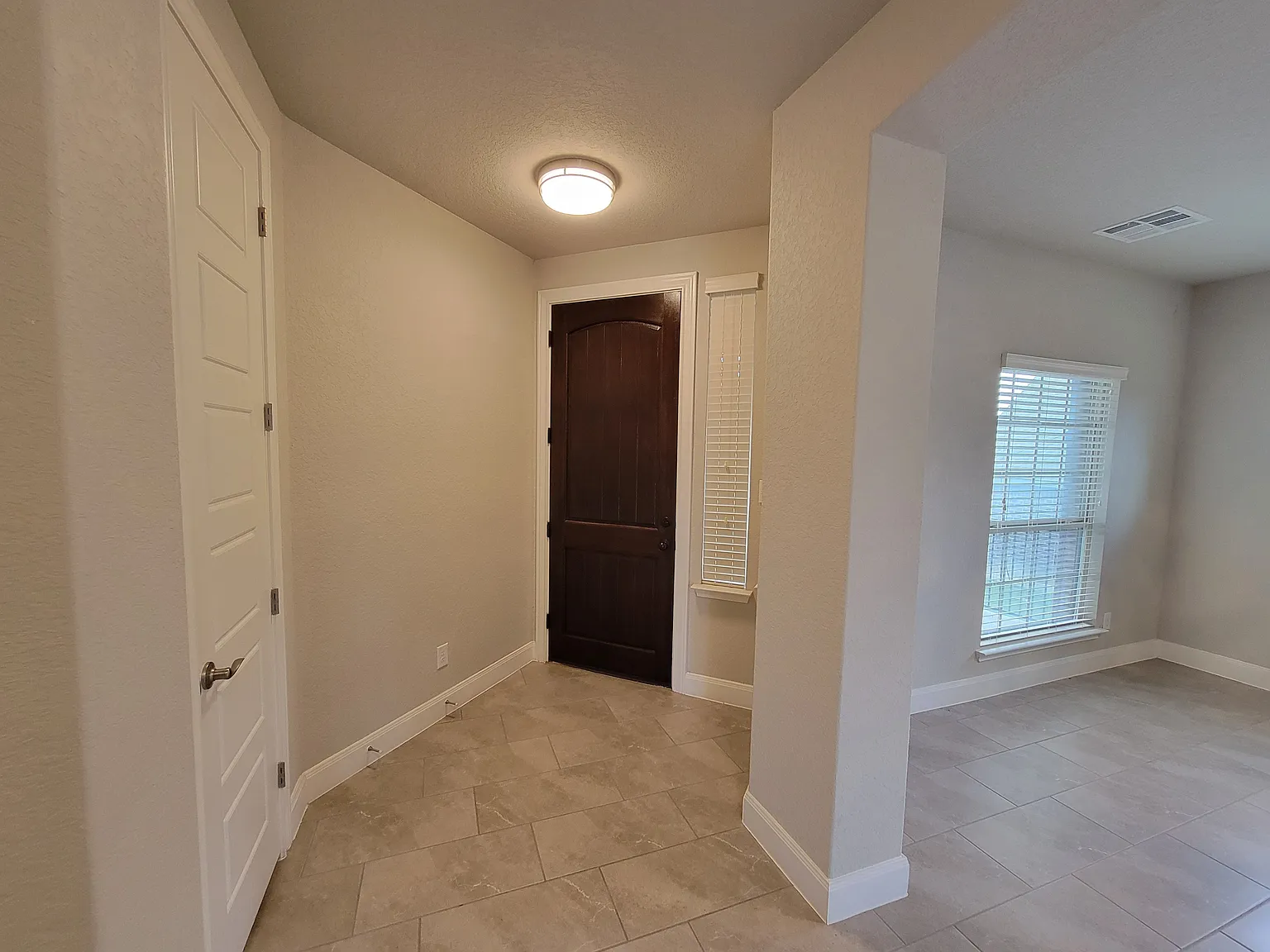 8915 Monument Parke - 1 — Photo 3