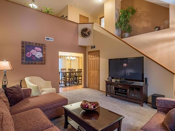3rd image of 7176 Winterbek Ave