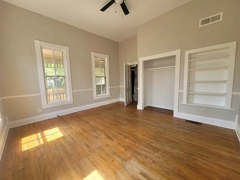 1500 N Franklin St — Photo 6
