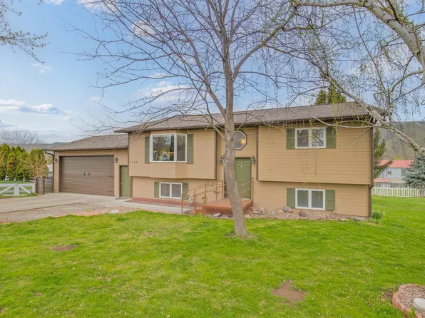 1560 Maple St, Clarkston, WA 99403