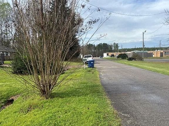 4th image of 209 Harrell Ave