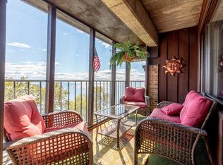 Les Chateaux, Duluth, MN 55804
