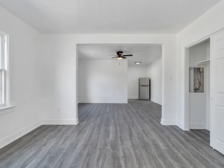 150 South Apartments — Photo 25