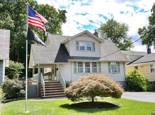 471 River Rd, New Milford, NJ 07646