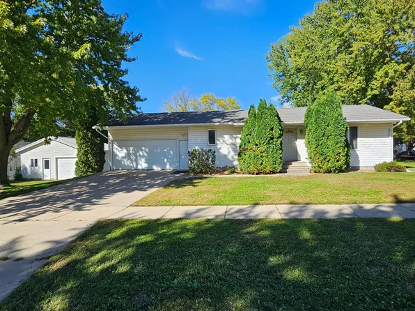 202 Rice St NW, Sleepy Eye, MN 56085