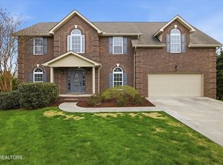 8447 Shoregate Ln, Knoxville, TN 37938