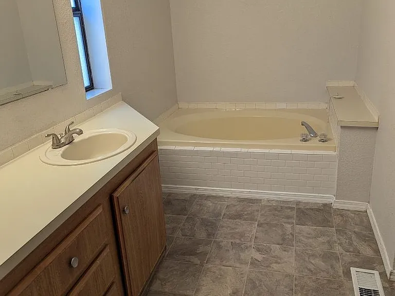 5809 Mero Rd — Photo 14