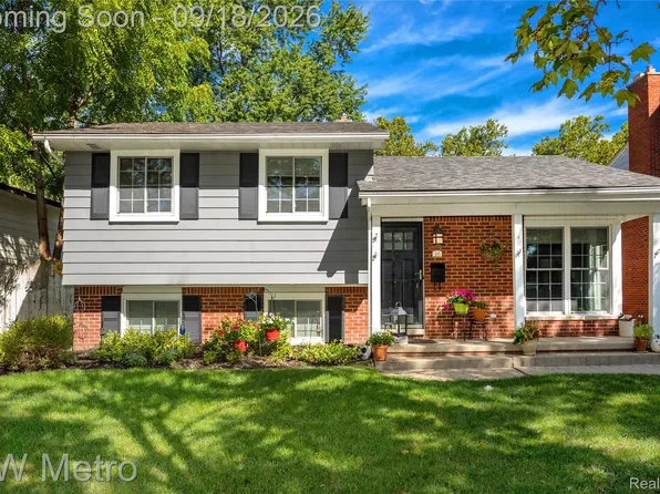 595 Shenandoah Dr, Clawson, MI 48017