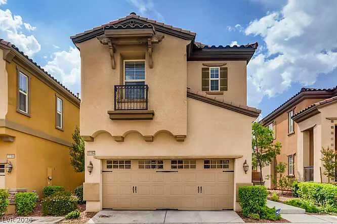 3 bed, 2.5 bath, 1962 sqft, $2,800 — Photo 2