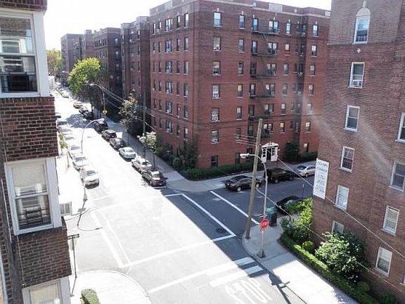 3rd image of 6541 Saunders St APT 3E