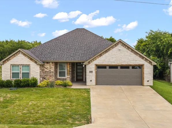 2309 Christine Dr, Granbury, TX 76048