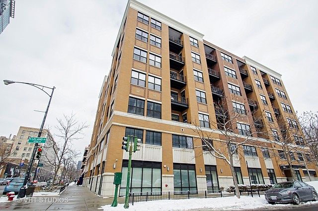 1st image of 950 W Leland Ave APT 302