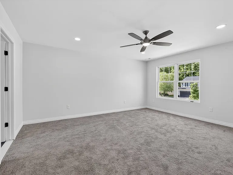 8760 Barrington Dr — Photo 38