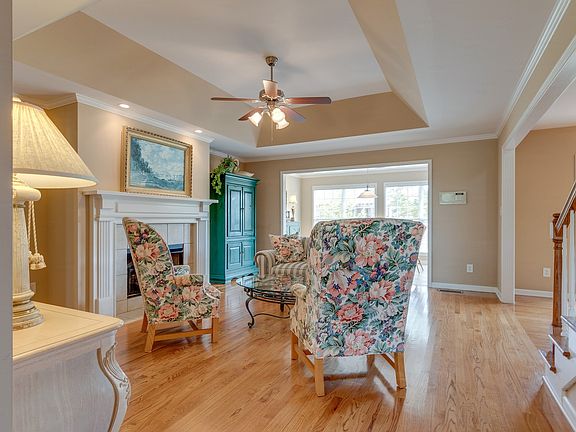 3rd image of 604 Lilycrest Dr