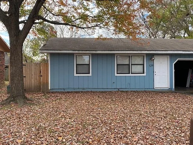 129 E Adobe St