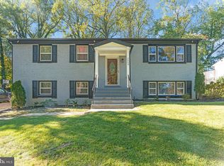 2809 Lumar Dr, Fort Washington, MD 20744