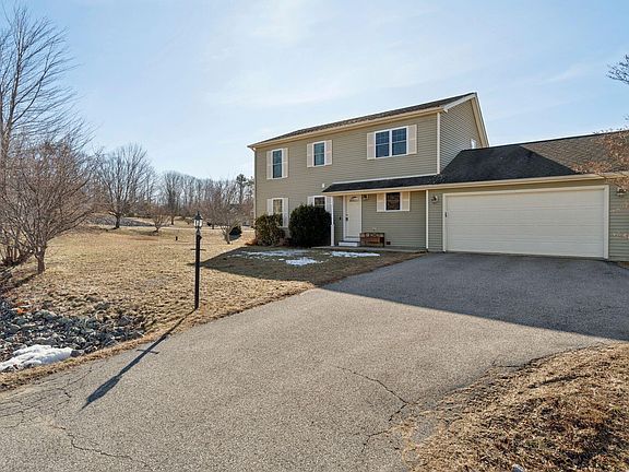 3rd image of 3 Lyndsay Road