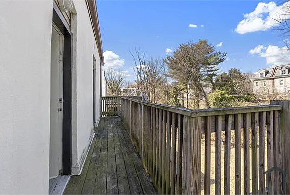 3306 Clifton Ave — Photo 7