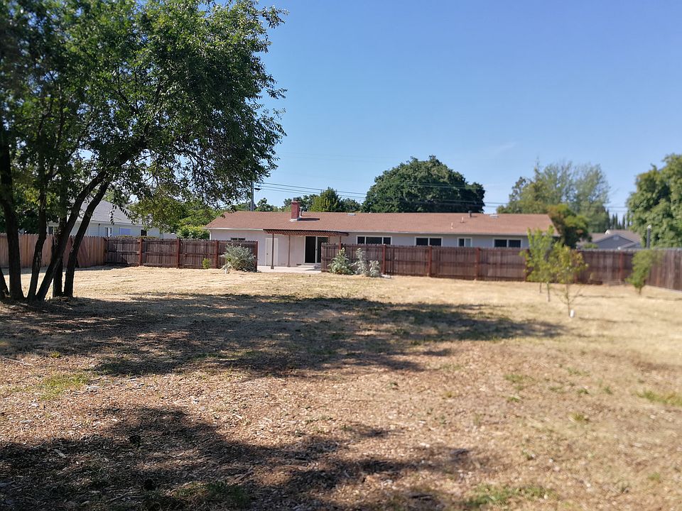 2nd image of 230 Via Del Sol