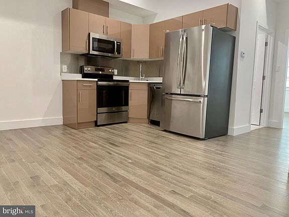 4th image of 1231 Vine St #4