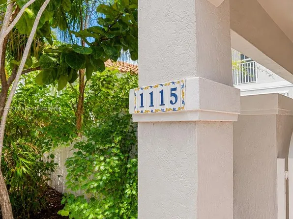 1115 Weeping Willow Way, Hollywood, FL 33019