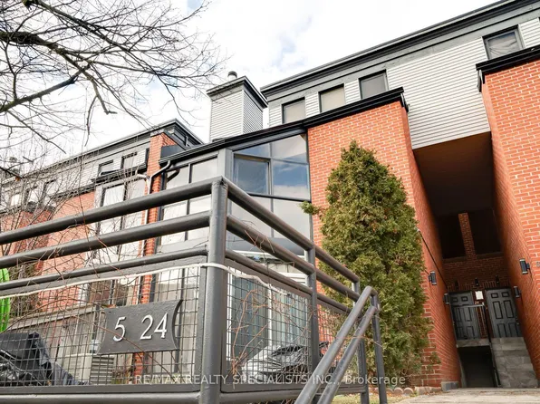 100 Arbors Ln #Townhouse 5, Vaughan, ON L4L 7G4