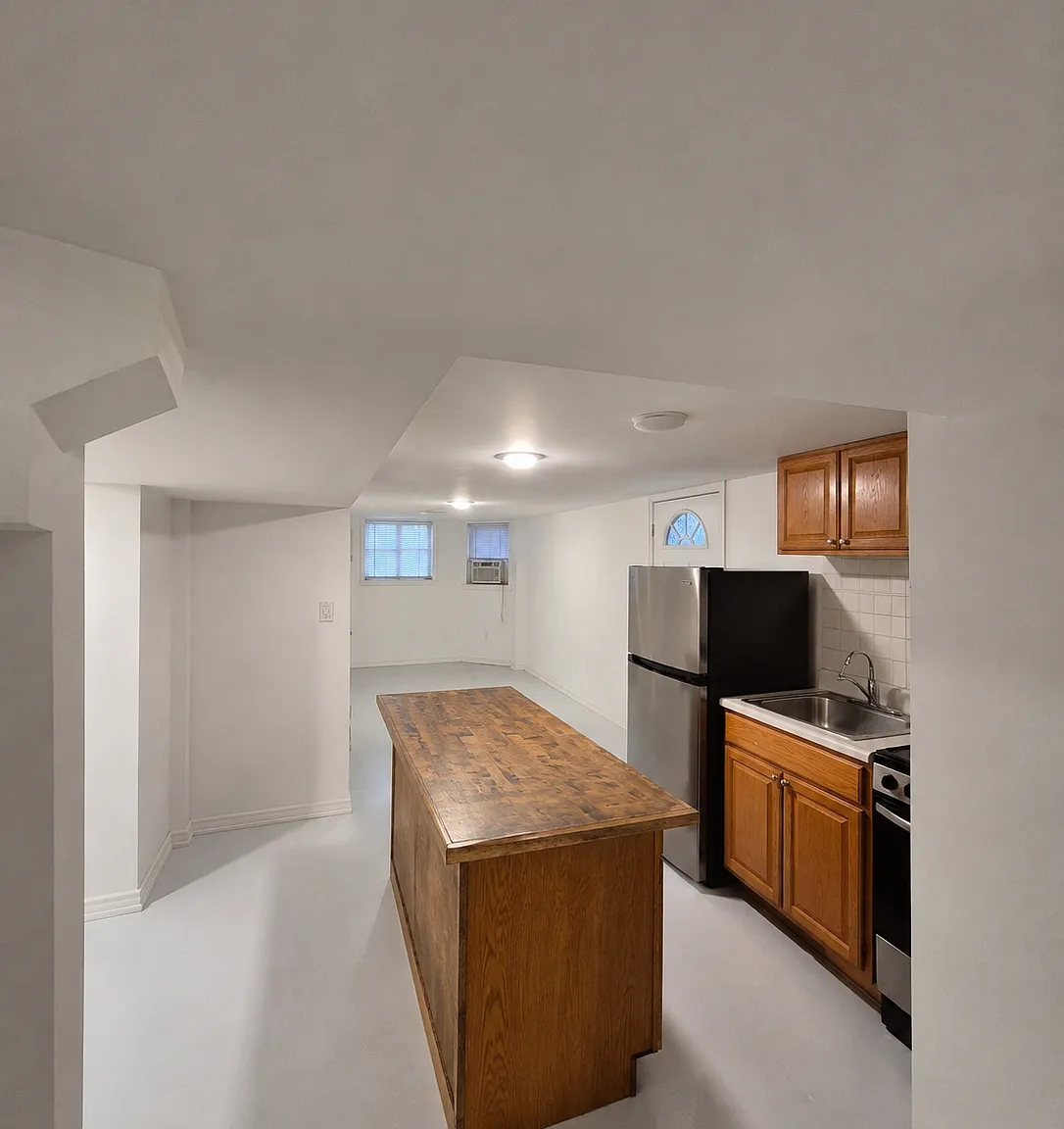 2 bed, $1,600 — Photo 4