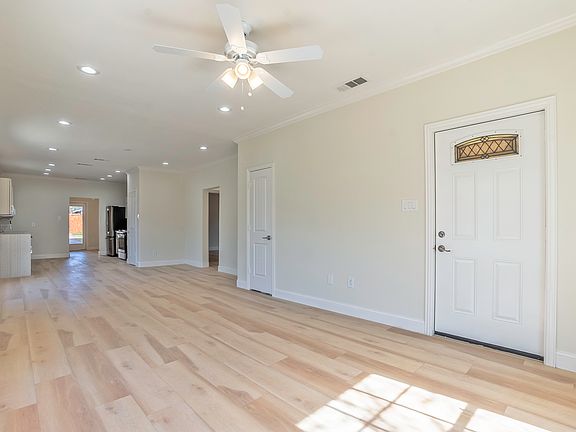 2nd image of 616 Mount Auburn Ave