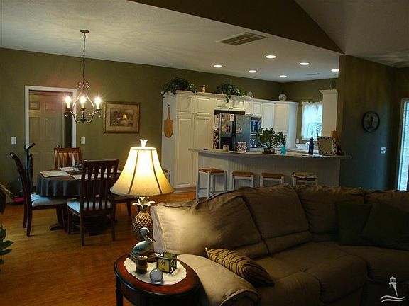 4th image of 4146 Preston Pl