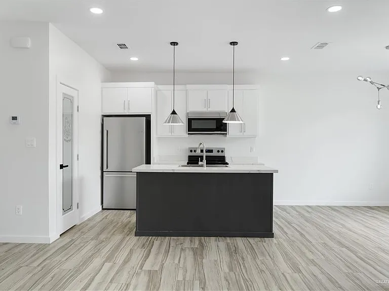 5306 N Crown Point — Photo 3