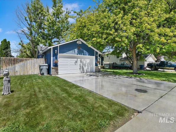 2900 Myrtlewood Way, Nampa, ID 83686