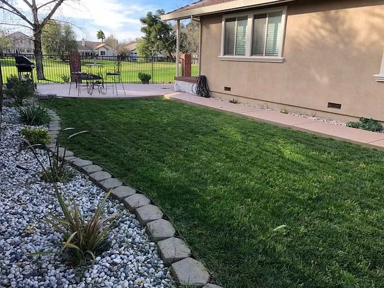 2422 Pinehurst Ct — Photo 9