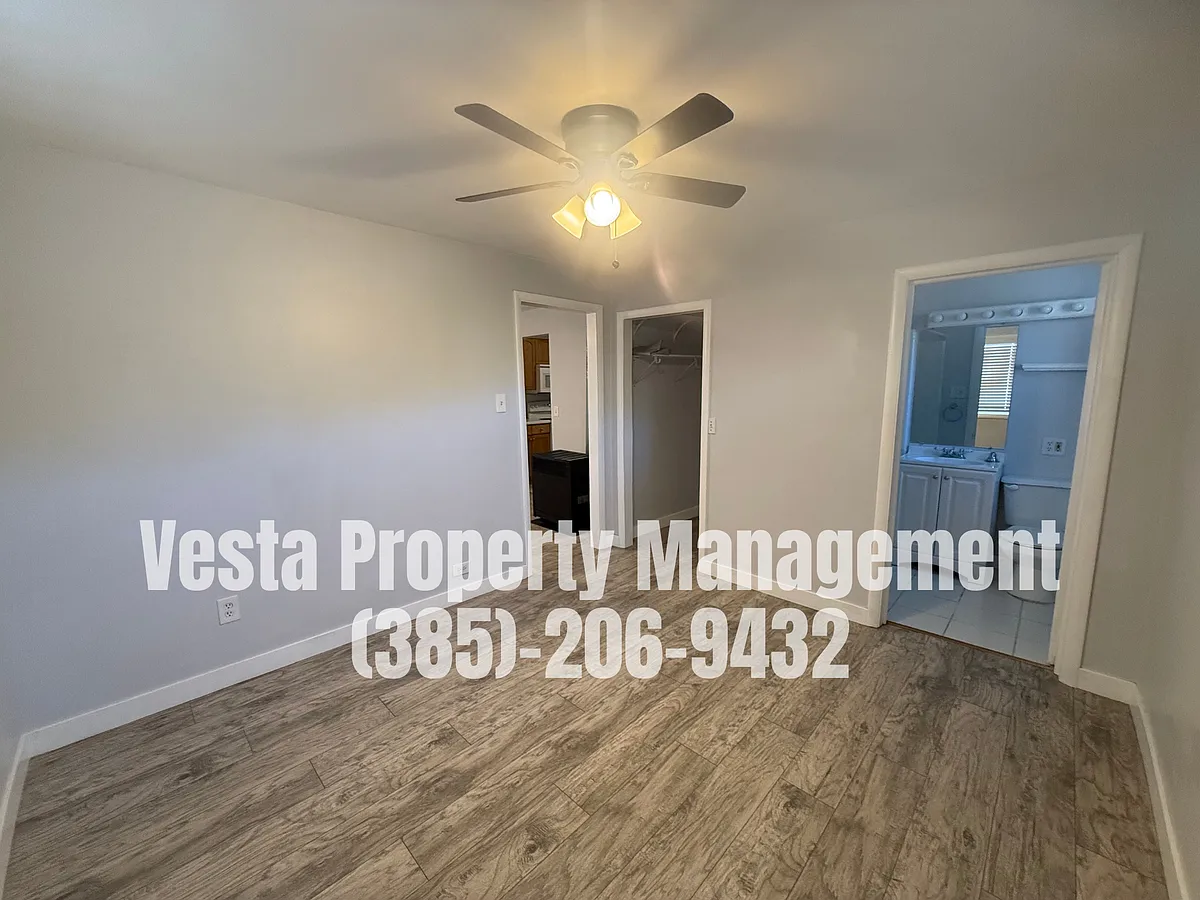Building Photo - 3912 S Madison Ave #C