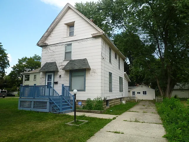 451 N View St photo 1