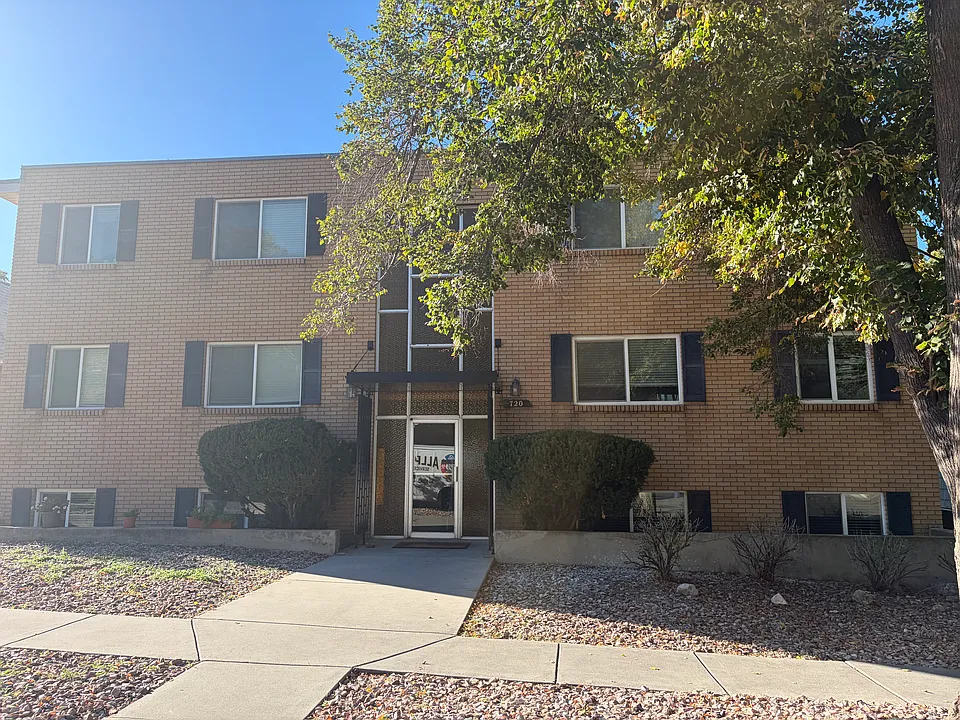 720 E 5th Ave #13