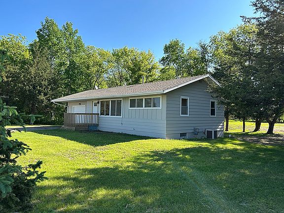 4th image of 3210 County Road 136 St