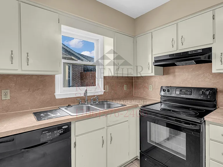883 Chesapeake Way — Photo 11