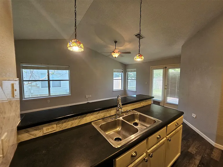 174 Prairie Springs Loop — Photo 12