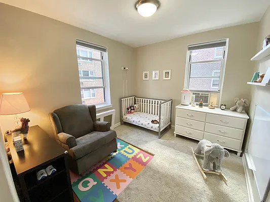 Sold by Universal Realty Group | media 16